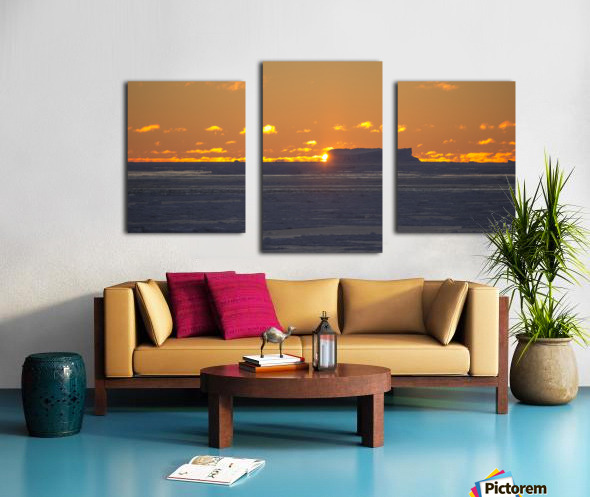 Last Glimpse Canvas print