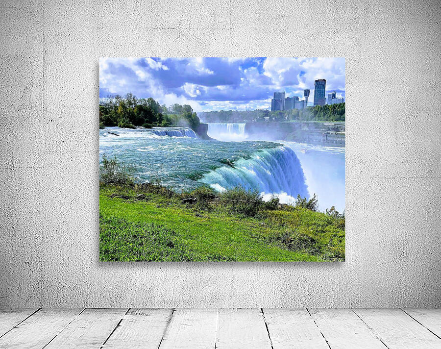 Vibrant Niagara Falls Wall Preview