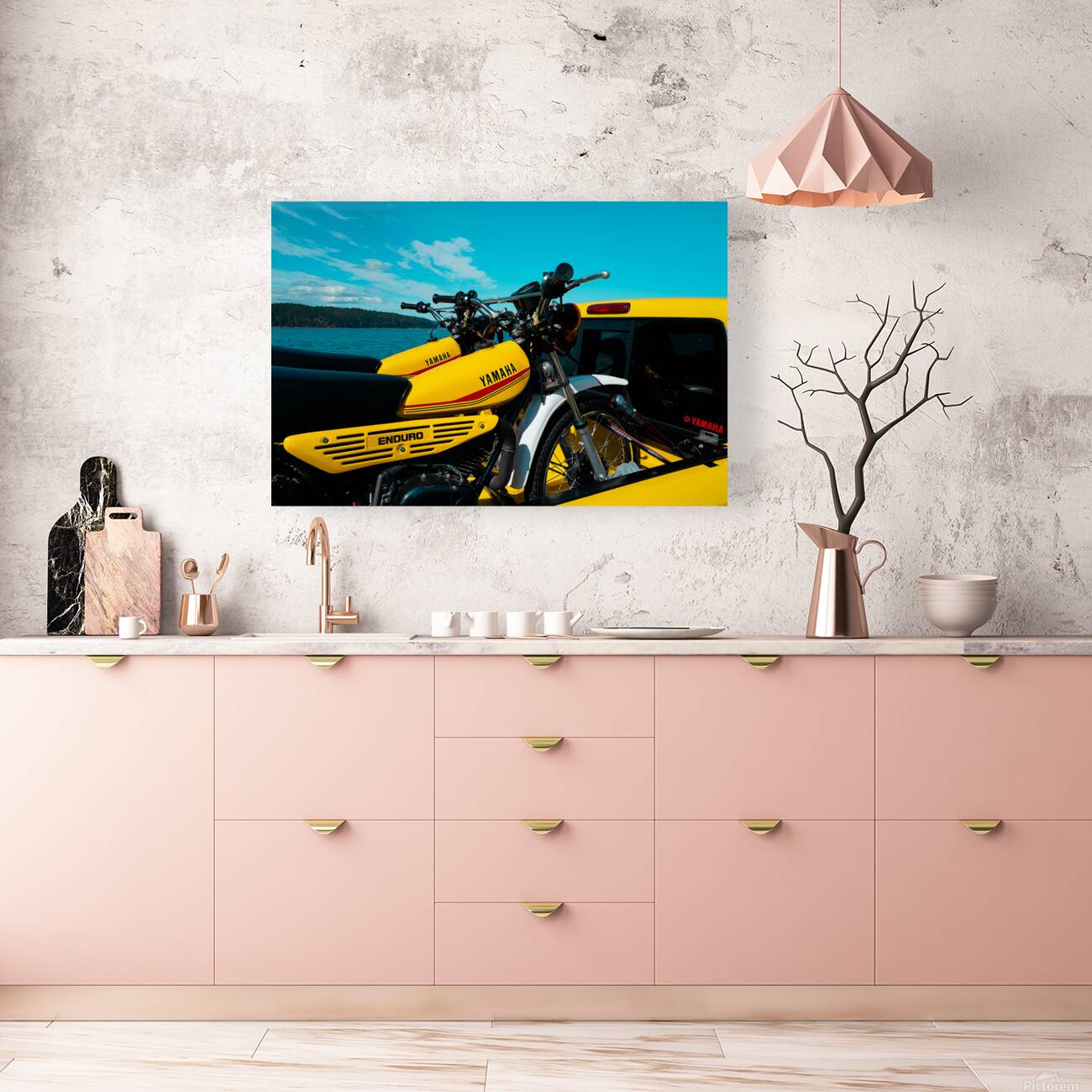 Yellow Moto Reproduction