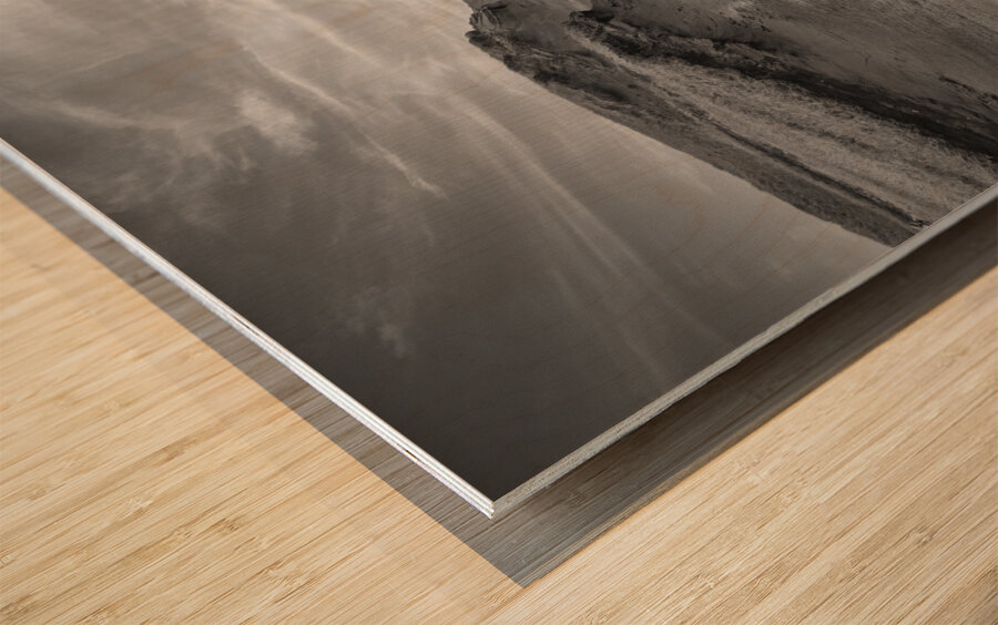 Iles De La Madeleine cliffs black and white Wood print