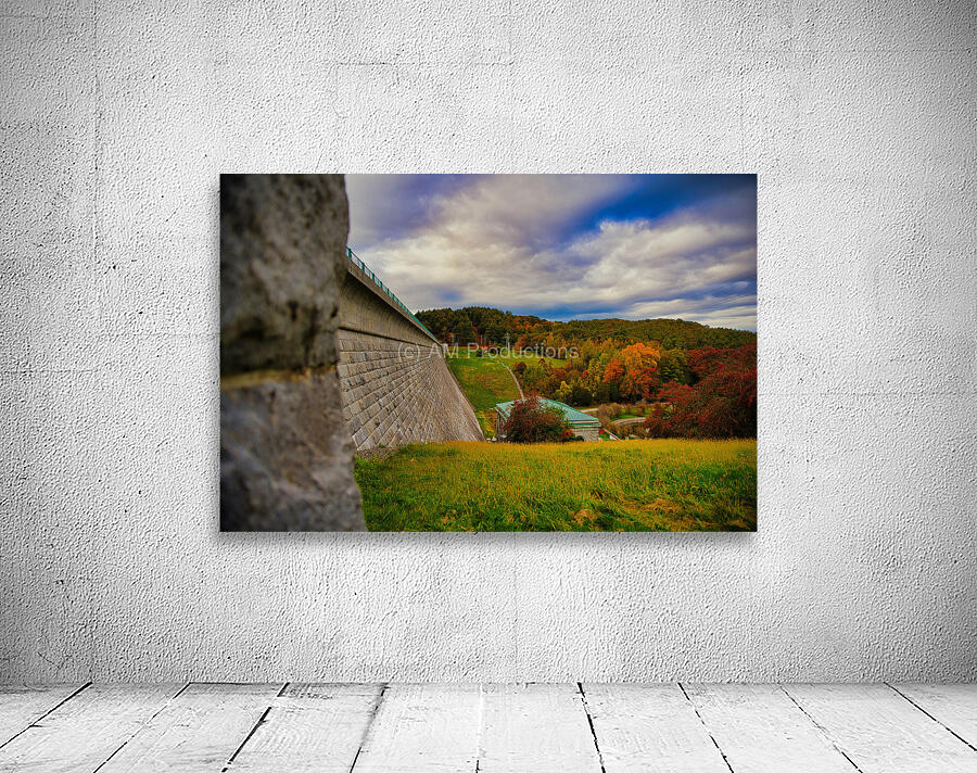 Edge of the Reservoir Wall Preview