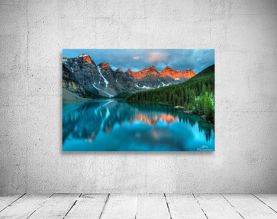 Nature Photo: Blue Sea Wall Preview