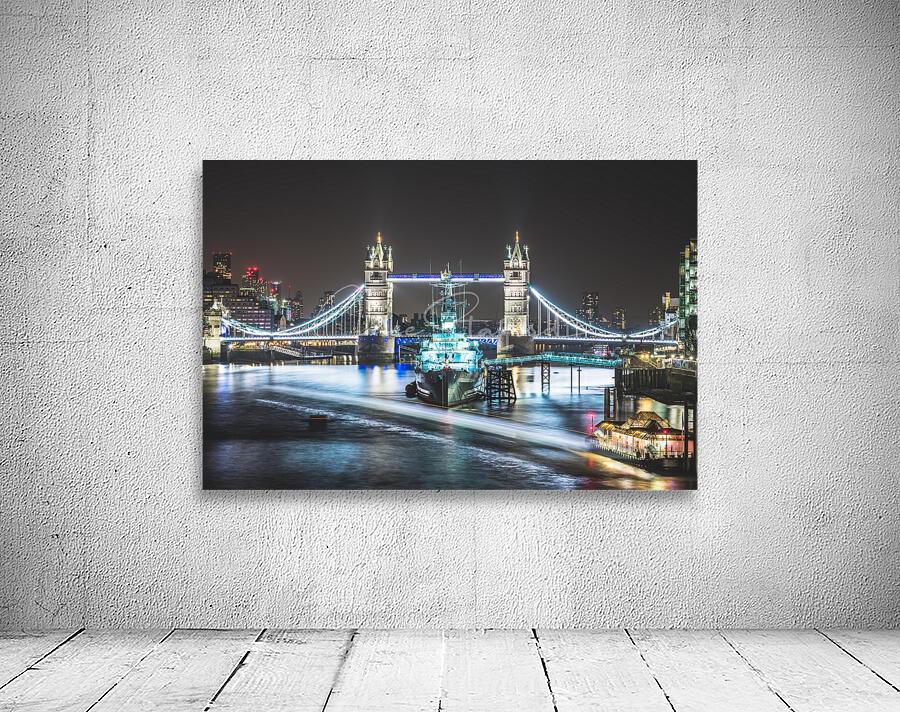 Thames boat trails Wall Preview