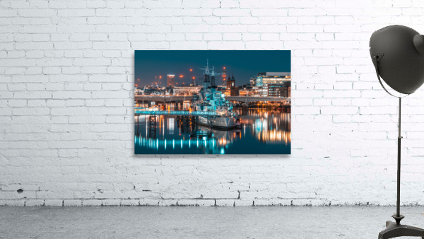 Glassy Thames Wall Preview