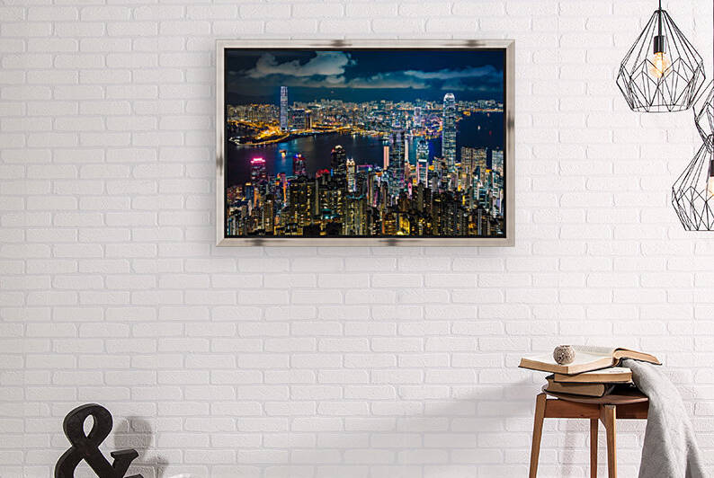 HONG KONG 10 by Tom Uhlenberg