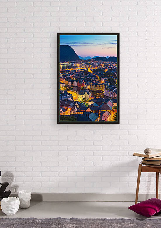 ÅLESUND 02 by Tom Uhlenberg