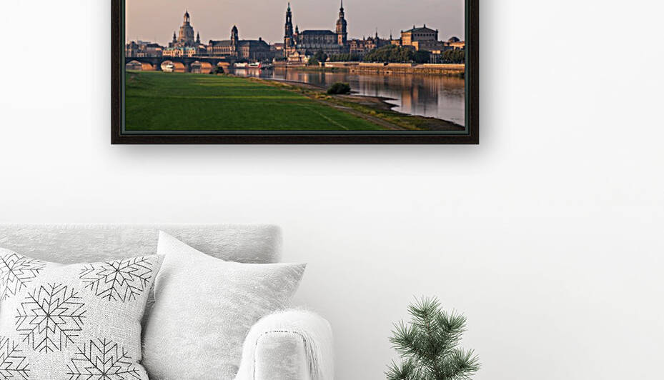 DRESDEN 05 by Tom Uhlenberg