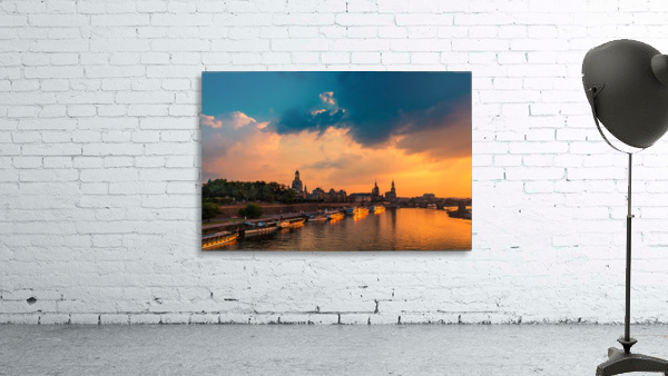 DRESDEN 02 Wall Preview