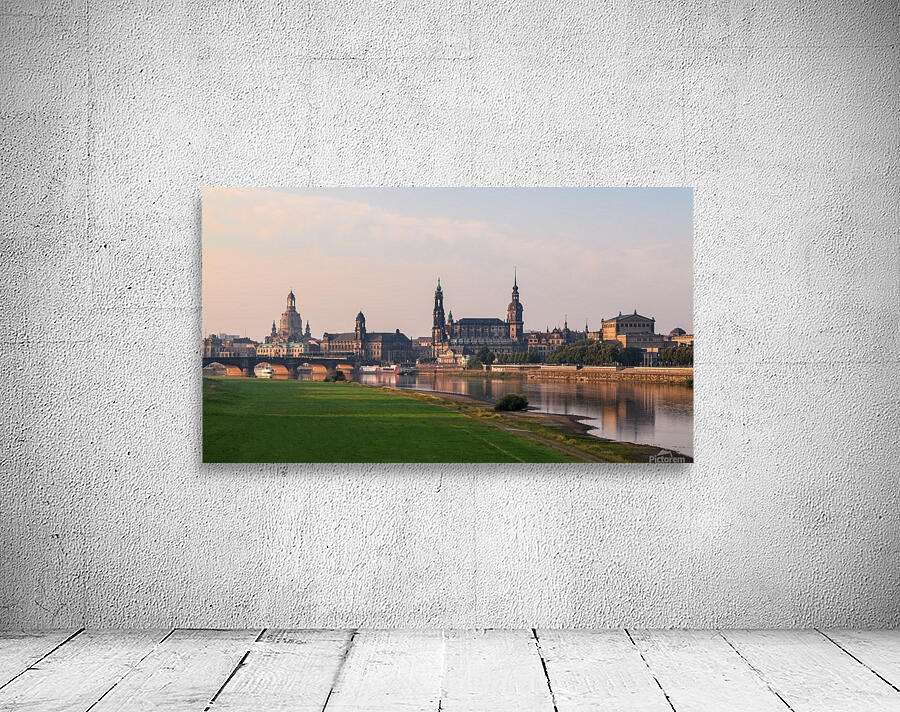 DRESDEN 05 Wall Preview