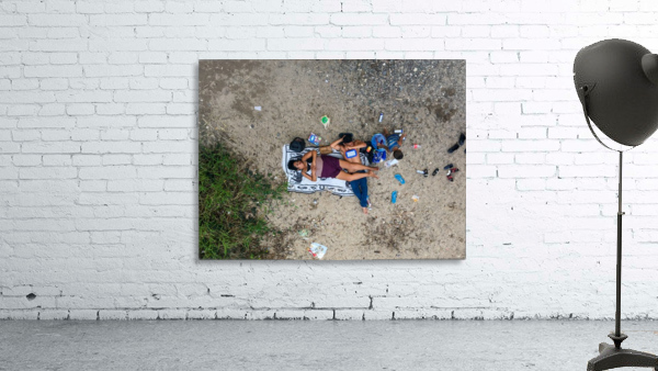 Family Picnic Wall Preview