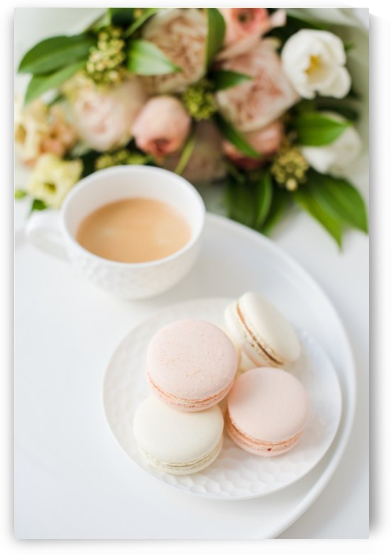 Pink macarons by Daria Minaeva