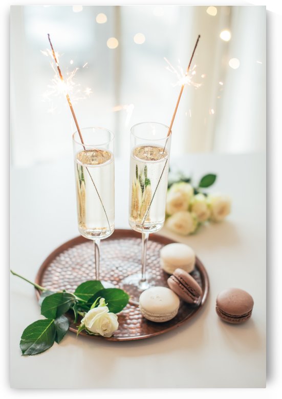 Sparkling for two by Daria Minaeva