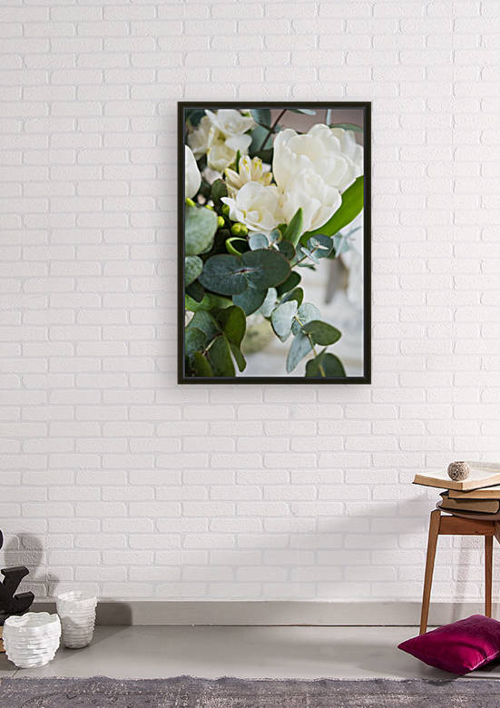 White flowers by Daria Minaeva