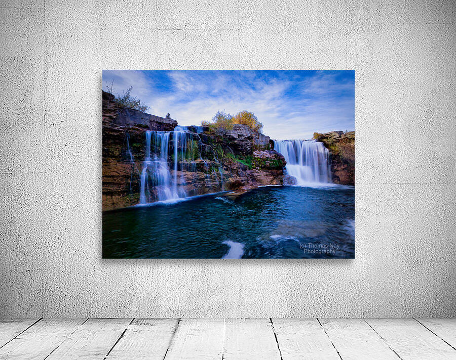 Lundbreck Falls Wall Preview