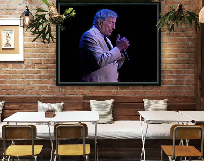 Tony Bennet Mic Reproduction
