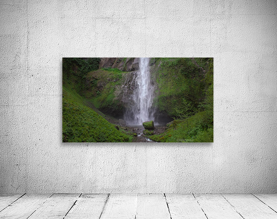 Upper Multnomah Falls Cropped Wall Preview