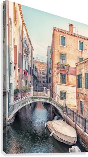 Venice canal Canvas Print