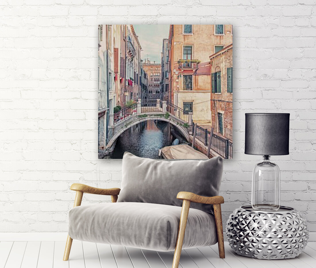 Venice canal Reproduction