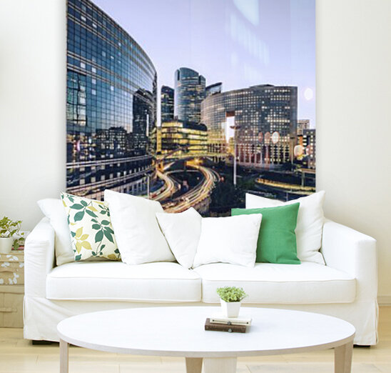 La Defense Reproduction