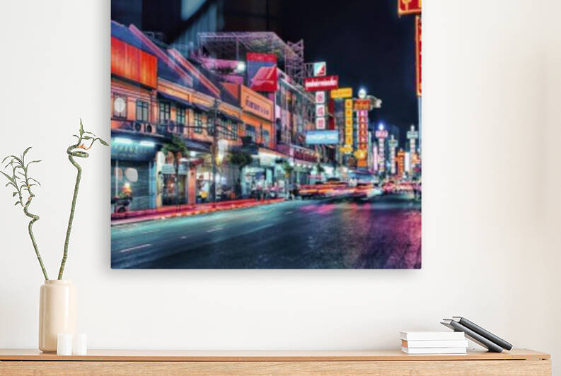 Chinatown by night by Manjik Pictures
