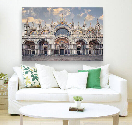 St Marks Basilica by Manjik Pictures