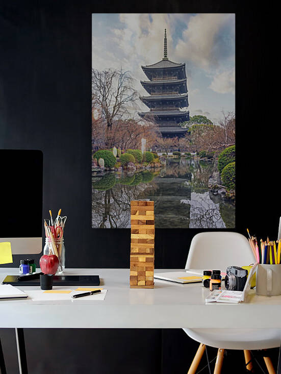 To-ji temple by Manjik Pictures