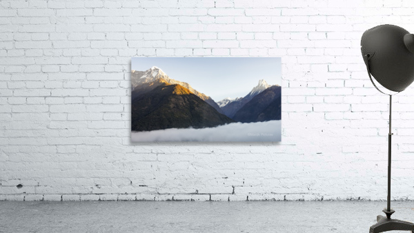 The misty mountain Wall Preview