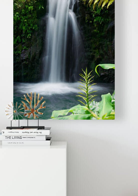 Slow Mo Waterfall Reproduction