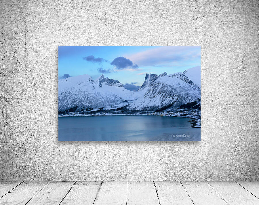 Lake and Mountains Wall Preview