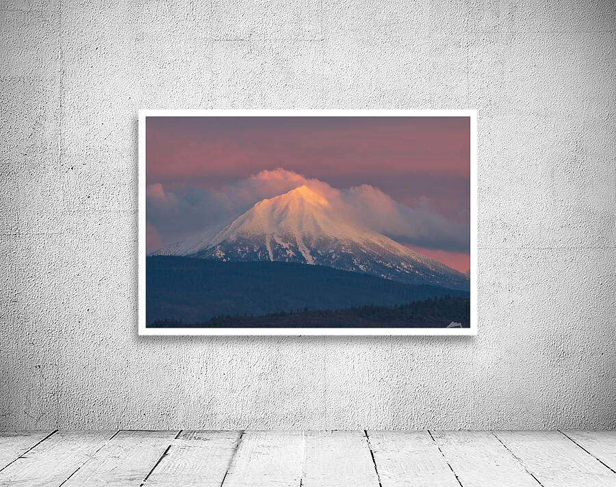 Mt. McLoughlin Wall Preview