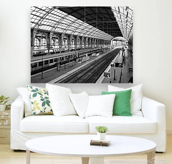 Train Station Reproduction