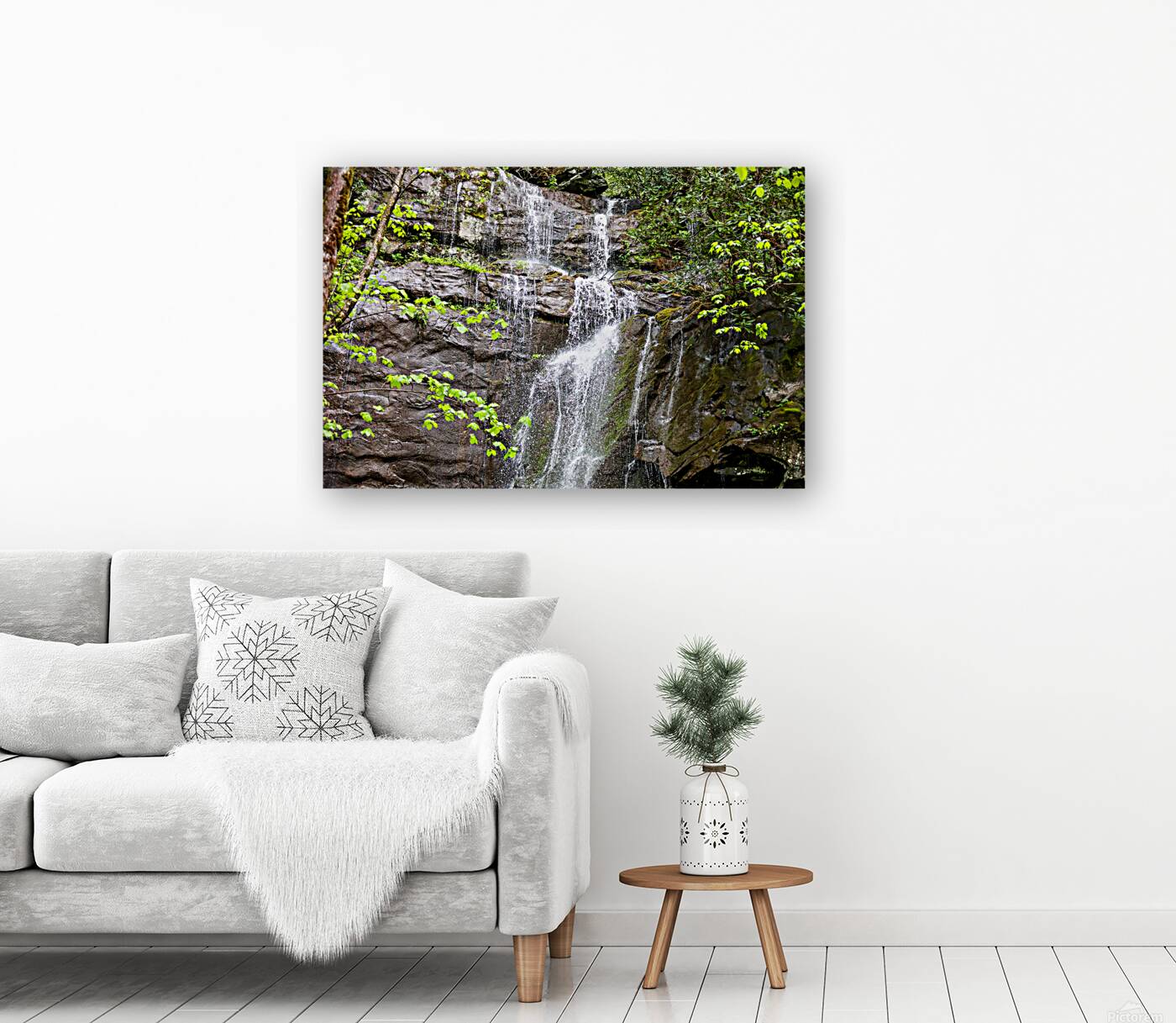 Natural Waterfall Reproduction