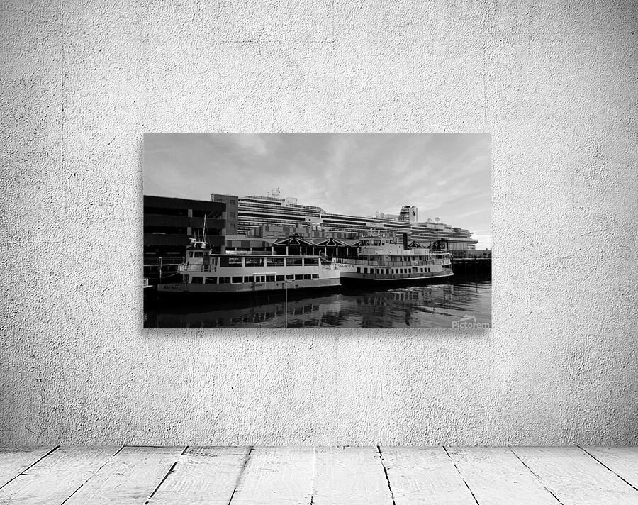 Casco Bay BW Wall Preview