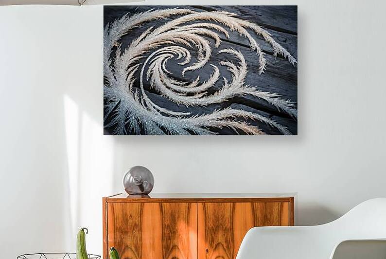 a complex design of swirling patterns by Stoica Lilian