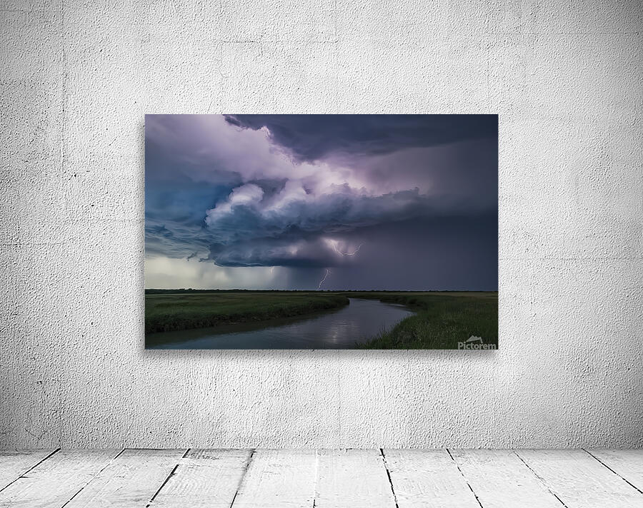 A dramatic scene featuring immense storm clouds l Wall Preview