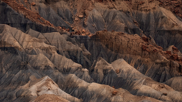 Factory Butte Utah | Erosion and Texture in Desert Landscape Téléchargement Numérique