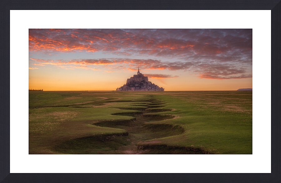 Mont Saint Michel France | Dramatic Sunset and Scenic Waterways Impression et Cadre photo