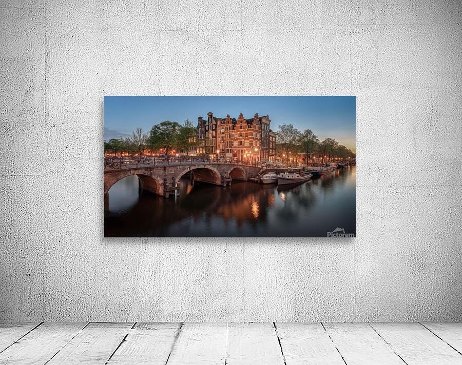 Lights on Amsterdam Wall Preview