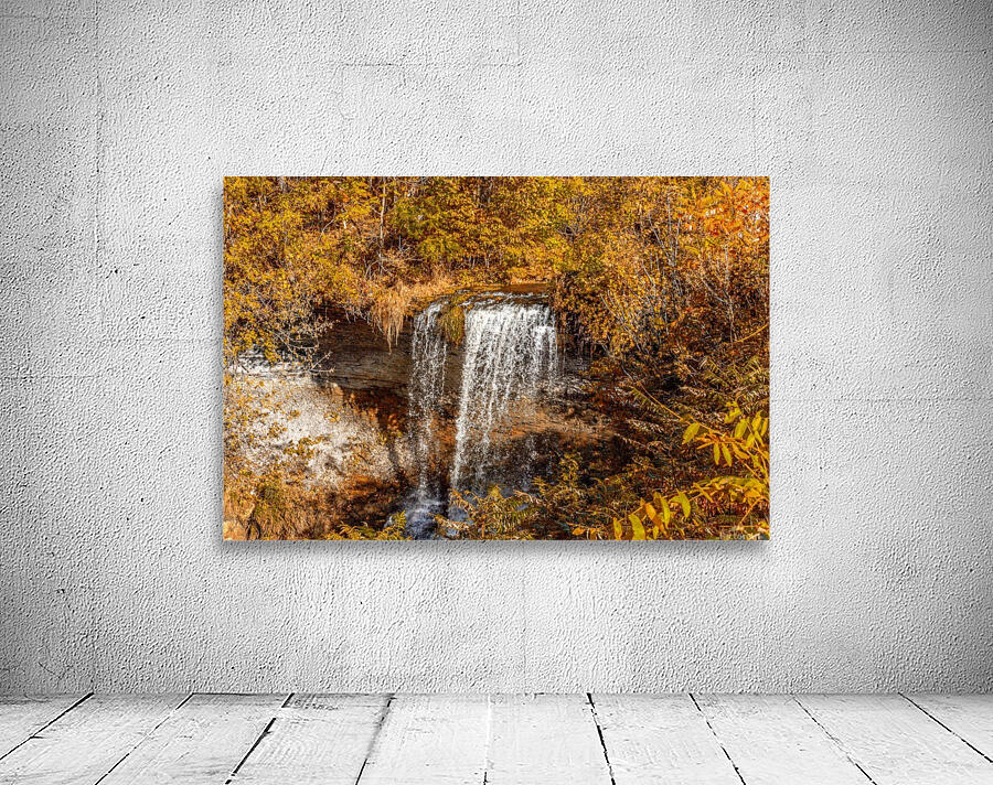 Wolcott Falls ledge Wall Preview