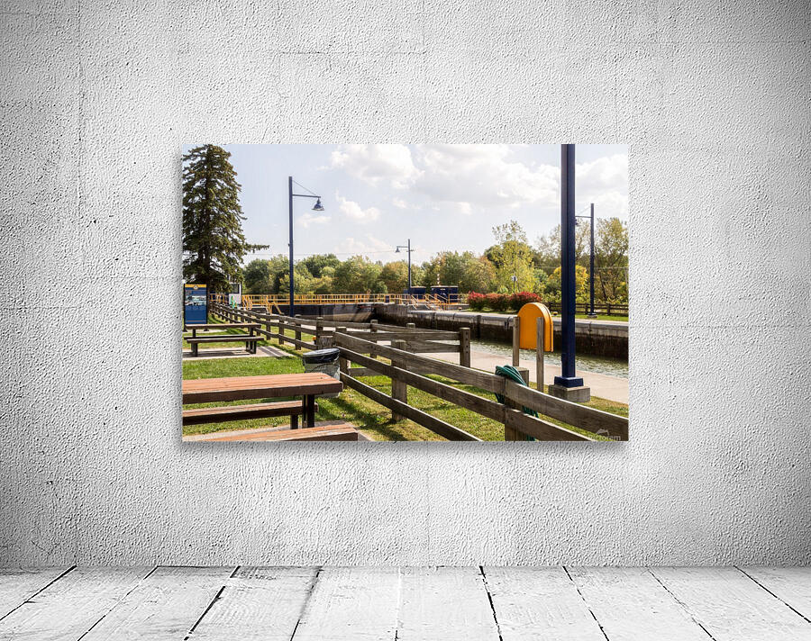 Lock 33 Wall Preview