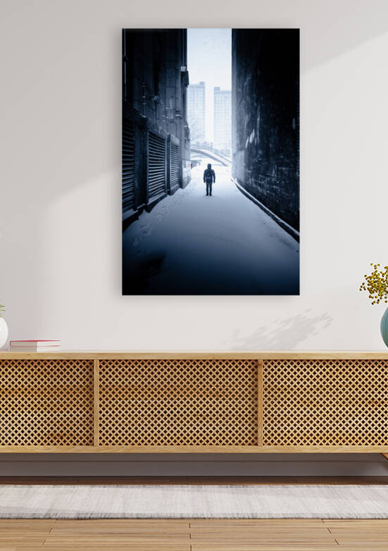 Lumiere au bout de la ruelle by La galerie d Actarus