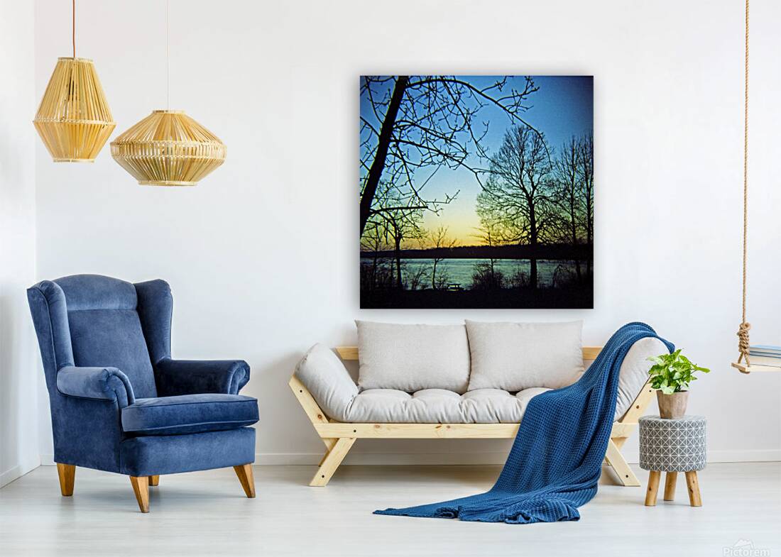 Quiet Horizon Reproduction