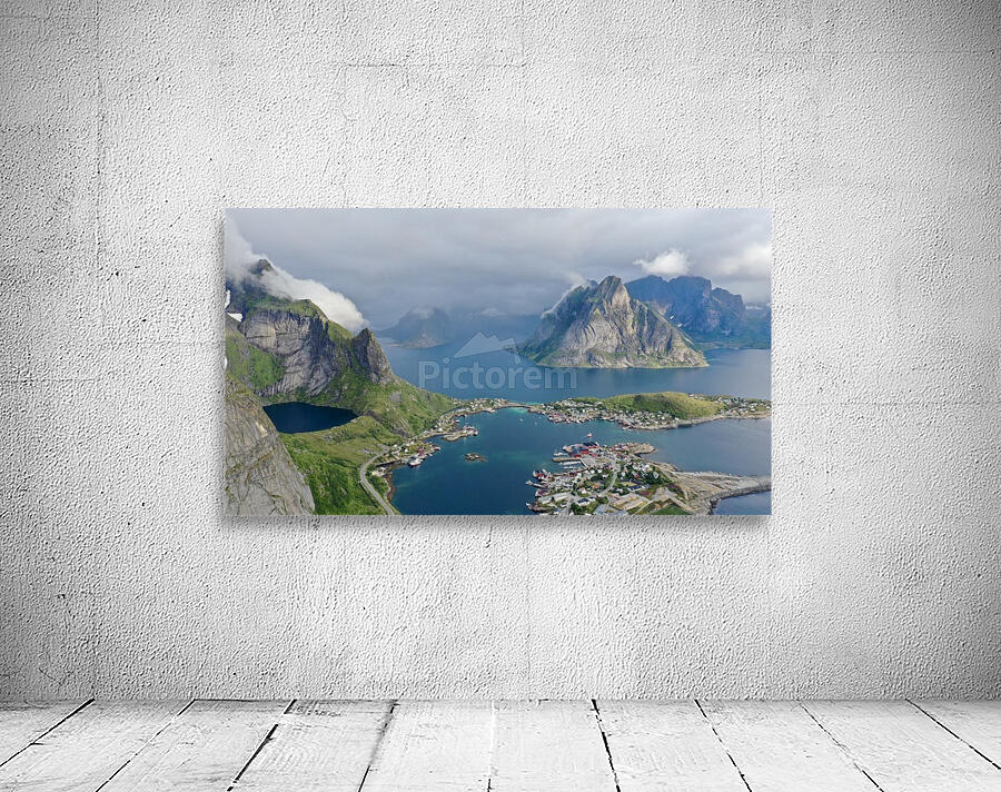 Lofoten 2 Wall Preview