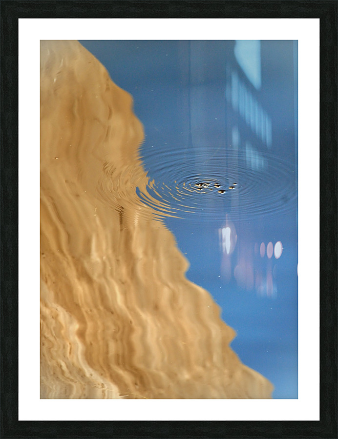 Goutte Picture Frame print