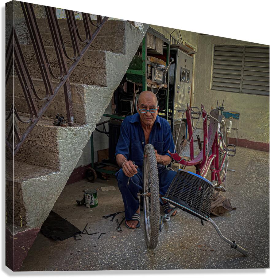 Cuba Candid iphone