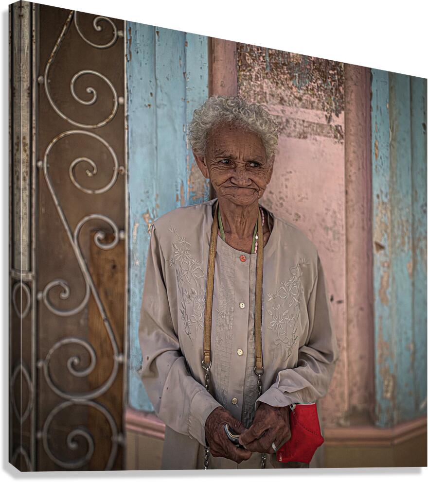 Cuba Candid iphone