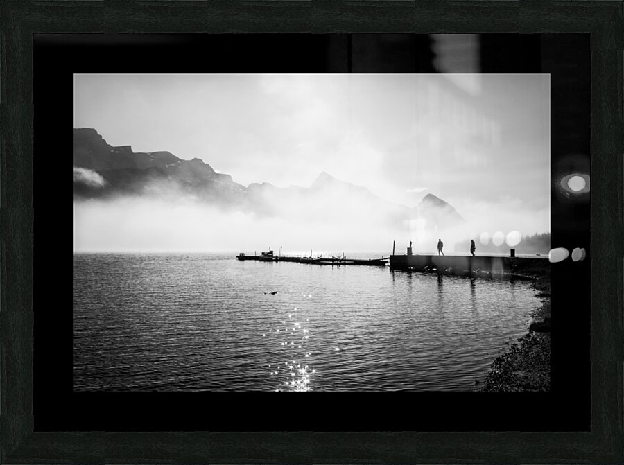 Medicine Lake Rocheuses Picture Frame print