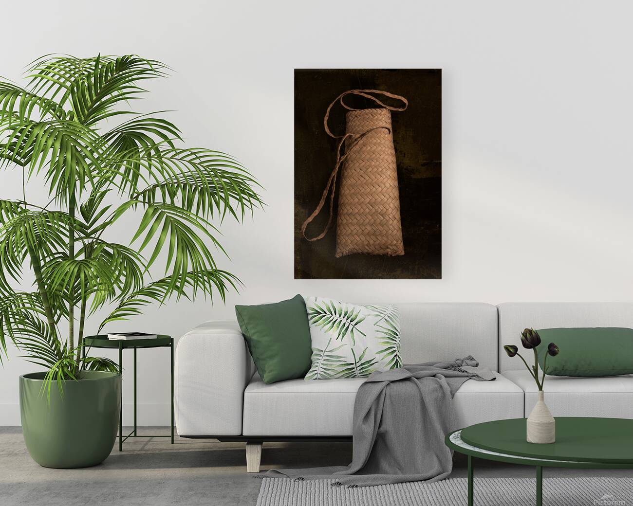 Carrying basket Reproduction