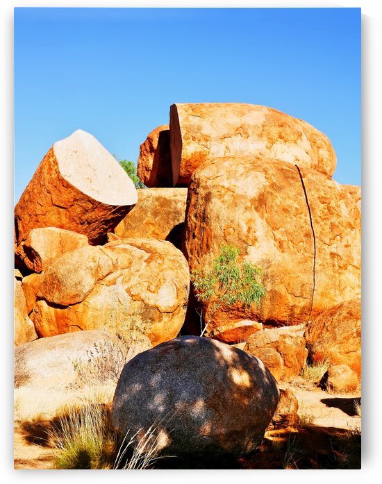 Split - Devils Marbles by Lexa Harpell