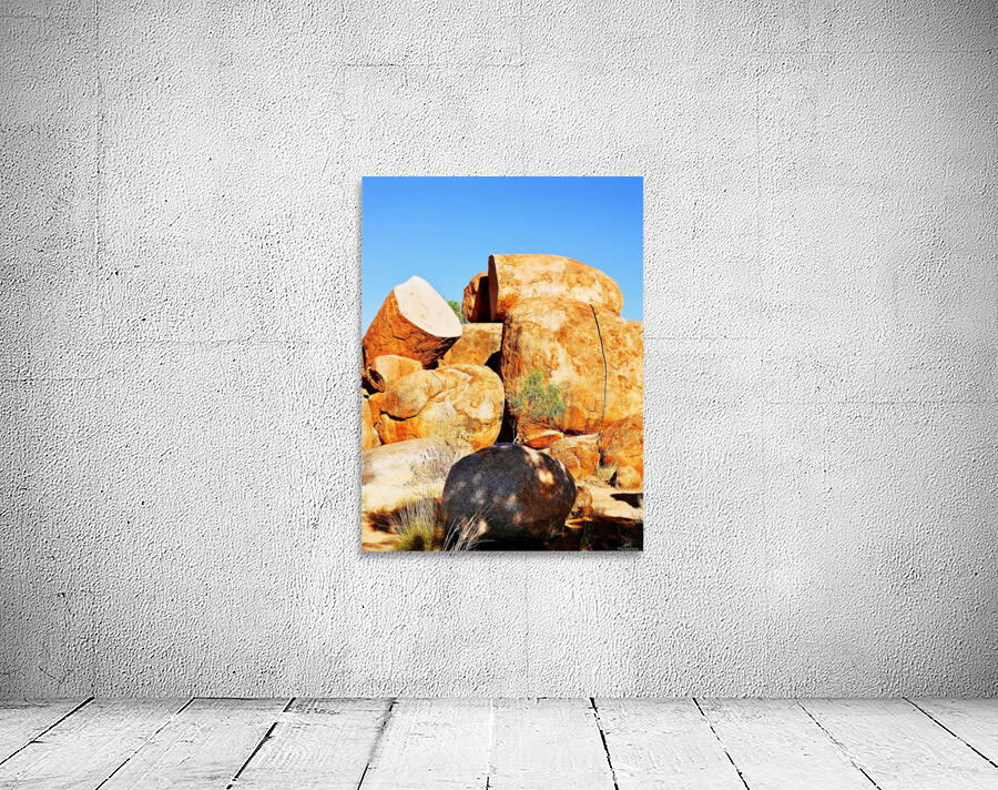 Split - Devils Marbles Wall Preview